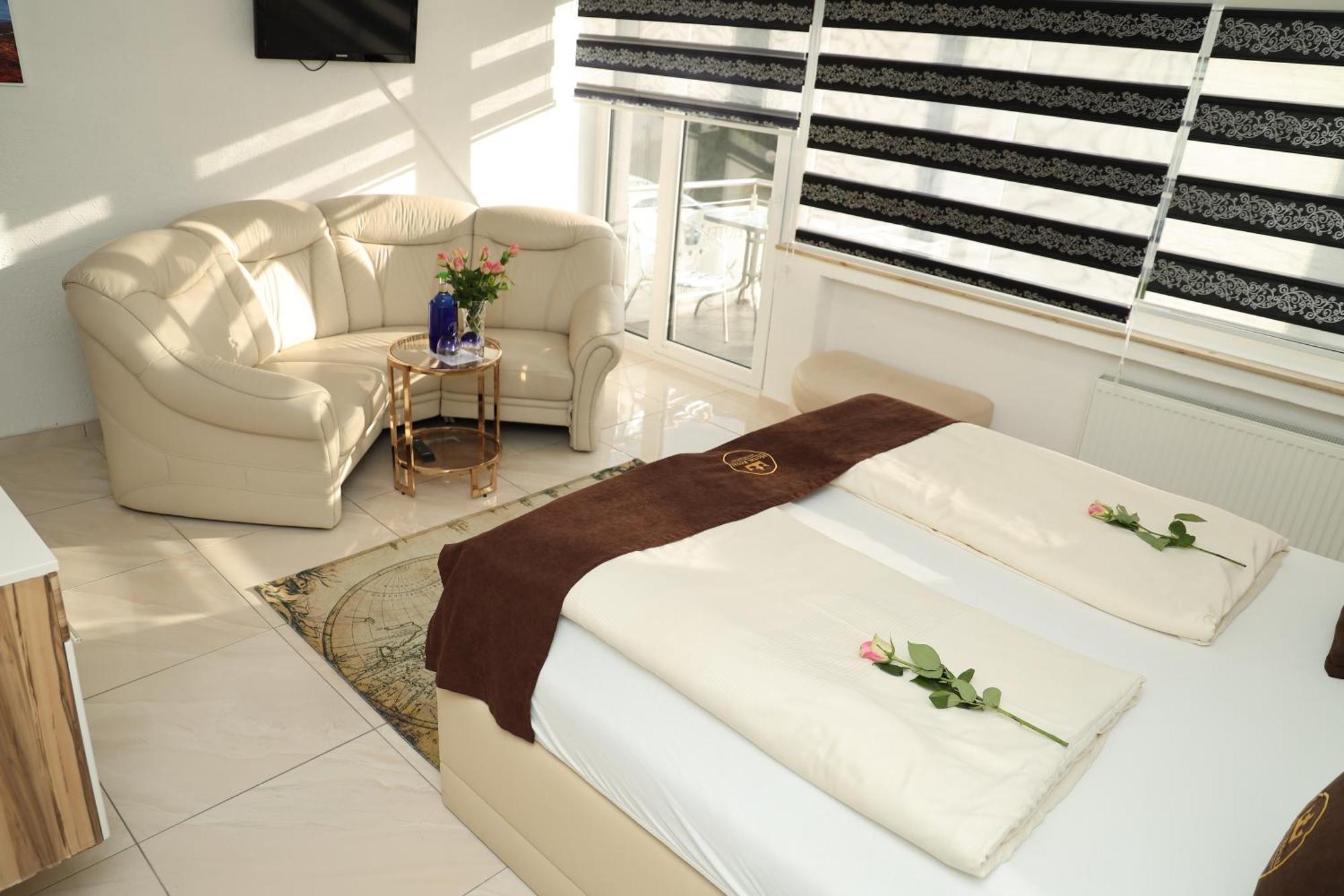 Hotel Royal บาดซัลซูเฟลน ภายนอก รูปภาพ
