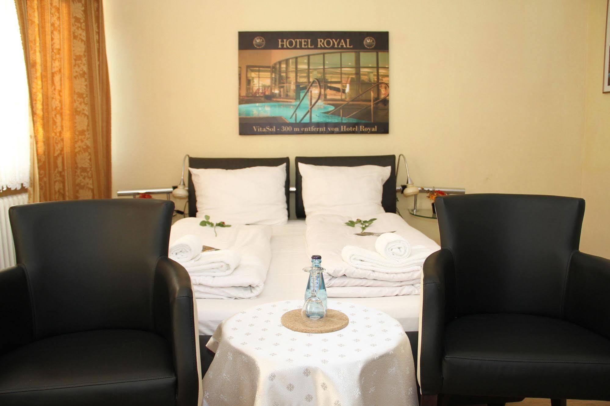 Hotel Royal บาดซัลซูเฟลน ภายนอก รูปภาพ