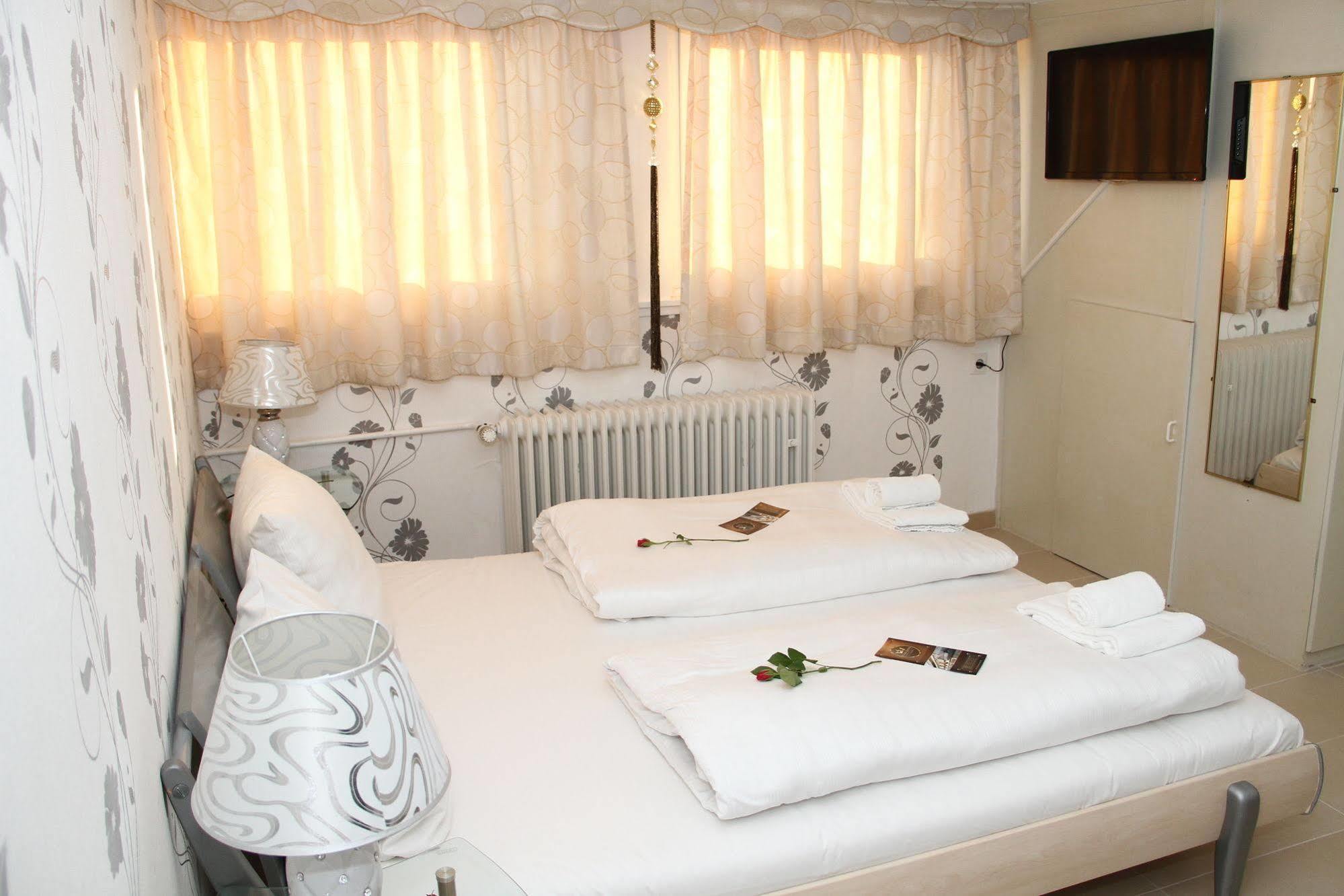 Hotel Royal บาดซัลซูเฟลน ภายนอก รูปภาพ